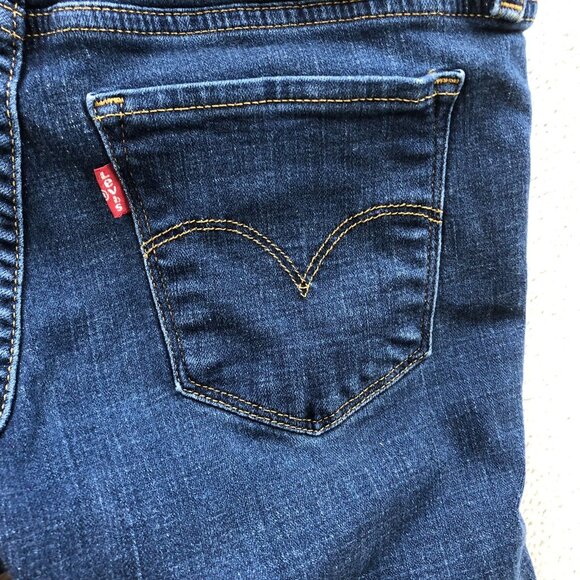 Women's Levis Blue Jeans In Excellent Condition - Picture 10 of 13